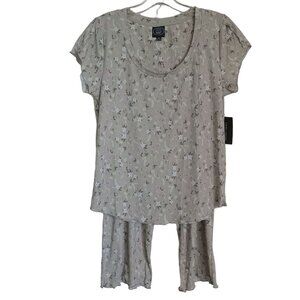 Laura Ashley Women Pullover Short Sleeved Top Capri Pajama Set Size Medium